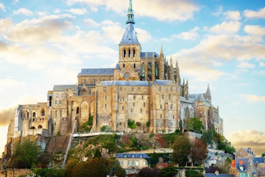 Tiket Masuk Biara Mont Saint-Michel, Le Mont Saint Michel