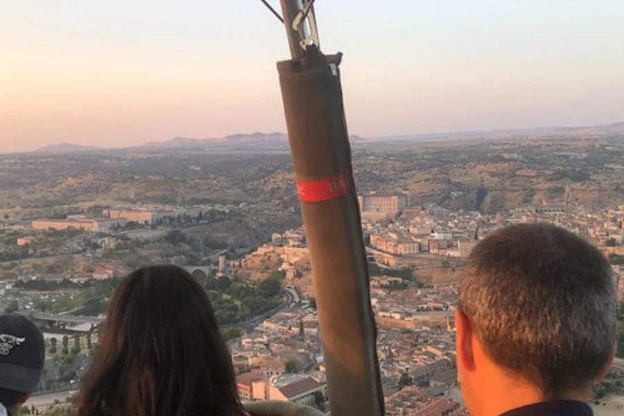 Toledo: Vuelo en Globo Aerostático con Desayuno y Cava, Toledo