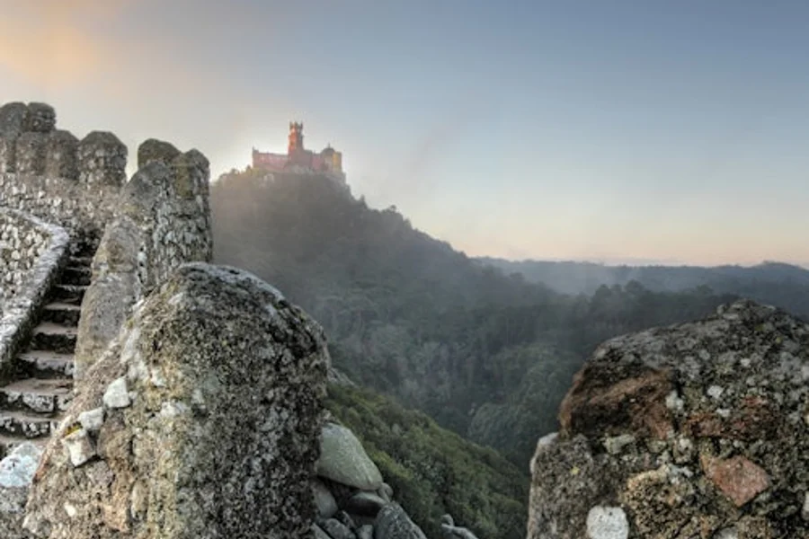 Castelo dos Mouros Sintra: Entry Ticket + Optional Audio Guide, Lisbon and Sintra