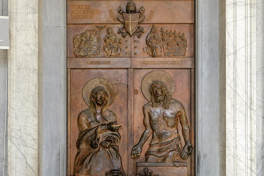 Visita Guiada Subterránea de la Basílica Santa María Maggiore, at Papal Basilica of Saint Mary Major, Rome