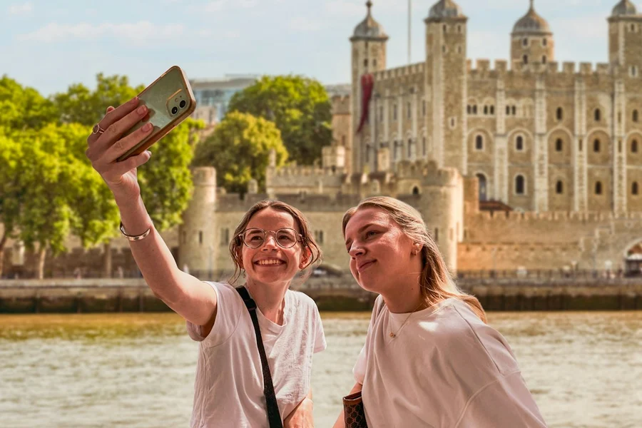 Tower of London: Guided Tour + Thames River Cruise + Crown Jewels Access, at Tower of London