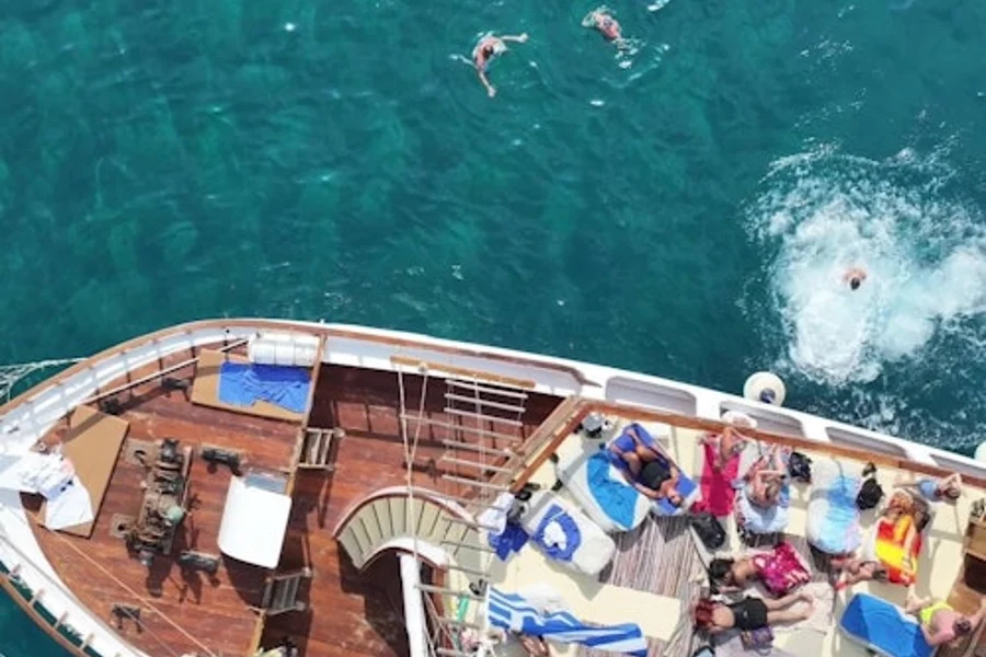Rodas: Crucero en barco + Snorkel + Almuerzo, Rhodes