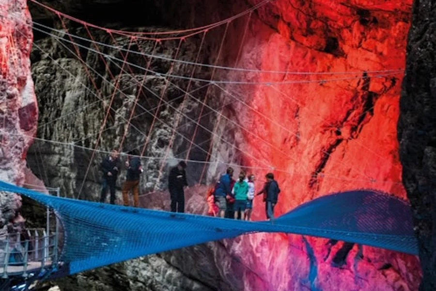 冰川峡谷与水晶博物馆, at Gletscherschlucht, Grindelwald