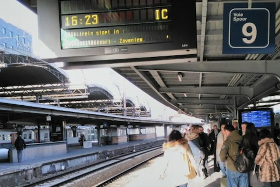Tren mula sa Paliparan ng Zaventem patungo sa Brussels, at Airport Transfers Brussels, Zaventem