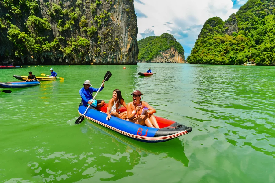 Með Stóru Bátinum: James Bond eyja, Hong eyja og Phang Nga flóinn Kanósigling Ferð frá Phuket, Phuket