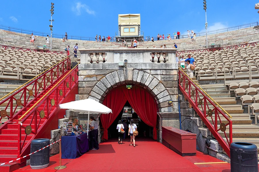 Verona Arena Skip-the-Line Guided Tour, Verona