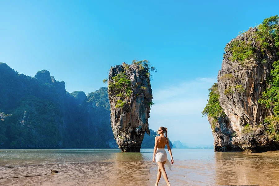 Dengan Kapal Pesiar Mewah: Pulau James Bond & Hong Island Sunset Party Cruise dari Phuket, Phuket