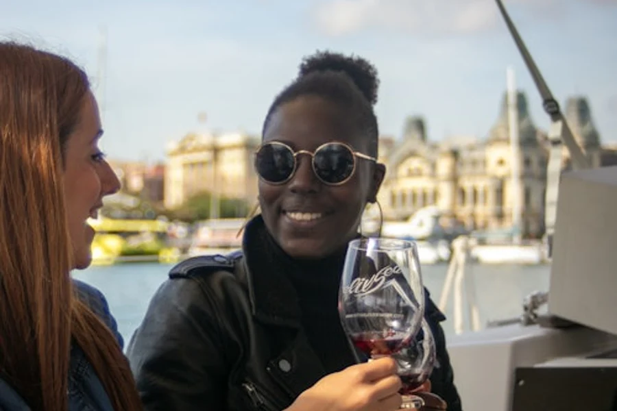 Barcelona: 2-Hr Sailing Experience + Underwater Wine Tasting, Barcelona