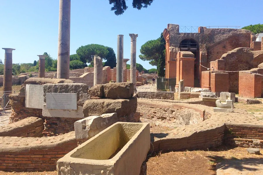 بلیتها برای پارک باستانشناسی اوستیا, at Ostia Antica Archaeological Park, Rome
