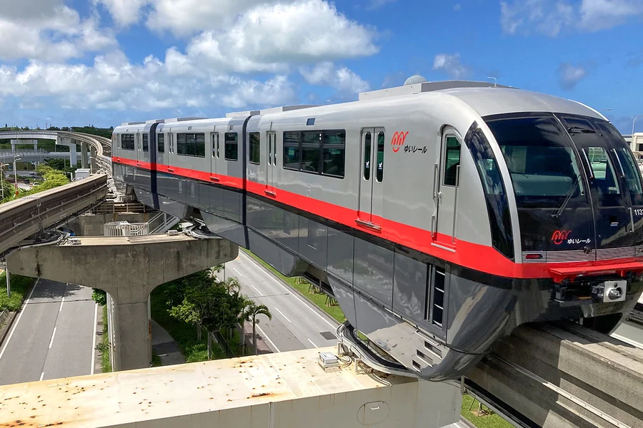 1-Day Yui Rail Pass with Shopping Coupon: Okinawa, Okinawa