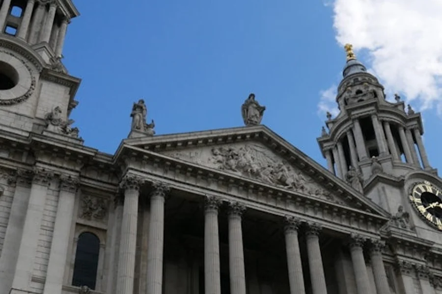 Londyn: piesza wycieczka z przewodnikiem śladami Mary Poppins, at London City Tours, London