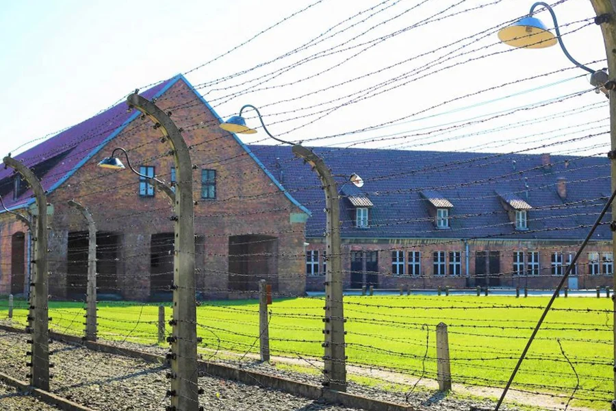 Pase de Entrada Rápida y Tour: Museo de Auschwitz-Birkenau, at Stanisławy Leszczyńskiej 11, Krakow