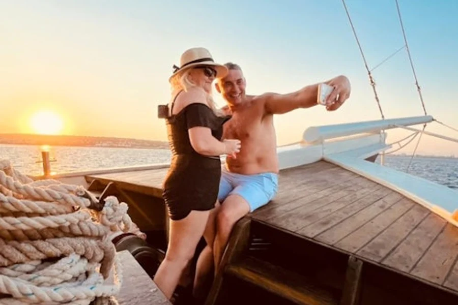 Rodas: Crucero al atardecer con BBQ griego y bebidas ilimitadas, Rhodes