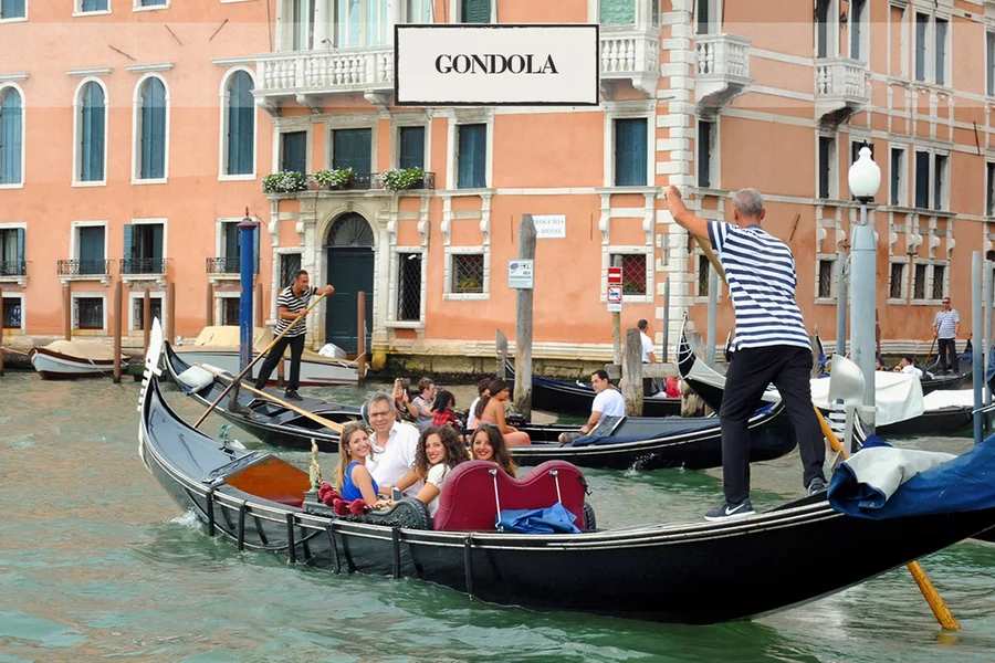 Tour guidato a piedi di Venezia con giro in gondola, at Campo San Gallo, San Marco 1093/B, Venice