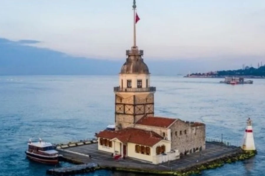 Menara Gadis: Tiket Masuk + Lawatan Audio Panduan Sendiri, at Maiden's Tower, Istanbul