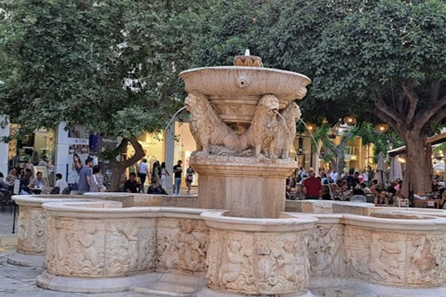 Heraklion: Privát kiemelt helyszínek és történelmi helyek vezetett túra, Heraklion