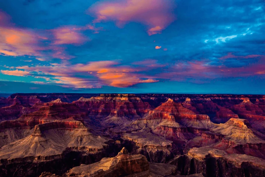 From Las Vegas: 70+ min Grand Canyon West Rim Helicopter Tour Plus Canyon Floor Landing with Champagne, Las Vegas