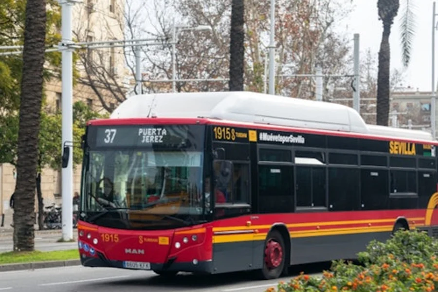 Seville: One-Way Transfer from City Center to Airport, Seville