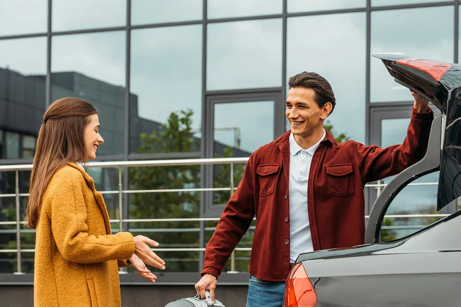 Private Airport Transfers from/to LaGuardia Airport, New York