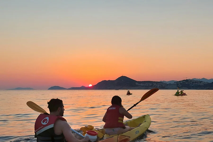 3-Hr Sunset Kayaking Tour of Old Town Walls, Betina Cave Beach & Lokrum Island, Dubrovnik