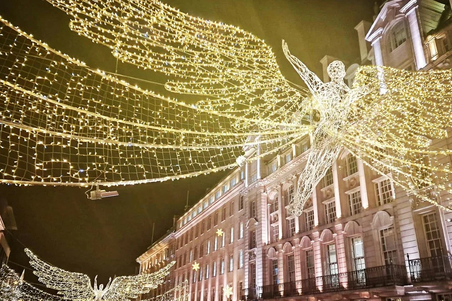 London Christmas Lights Tootbus Tour, at London City Tours
