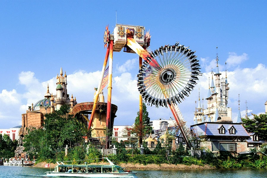 Lotte World Theme Park Tickets, Seoul