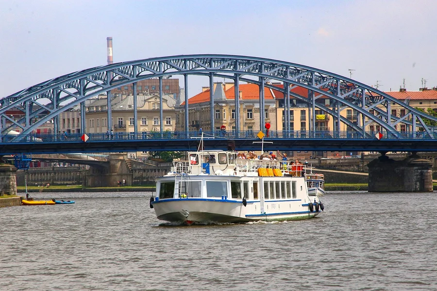 From Krakow: Vistula River Sightseeing Cruise to Tyniec, Krakow