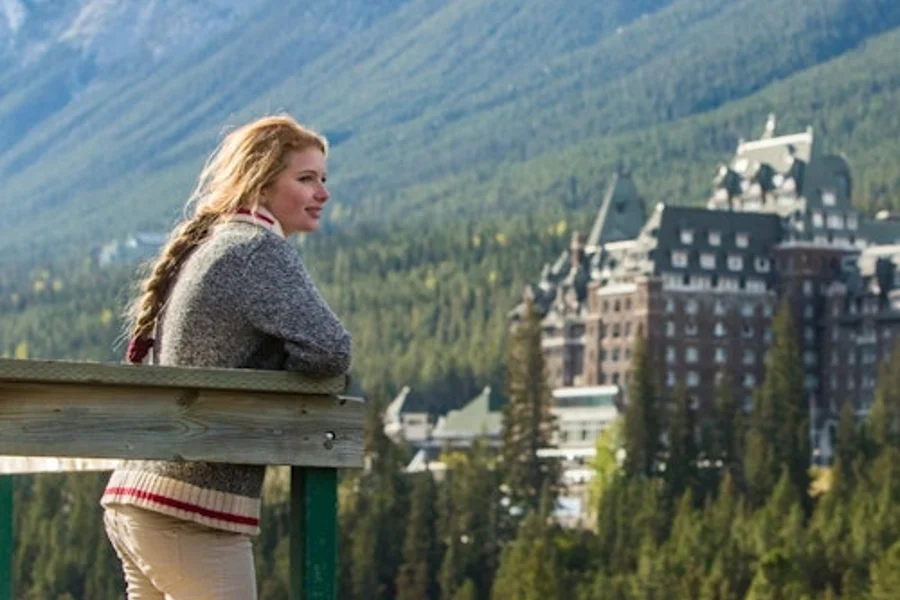 Banff National Park: Day Tour from Calgary + Johnston Canyon & Gondola Entry, Calgary