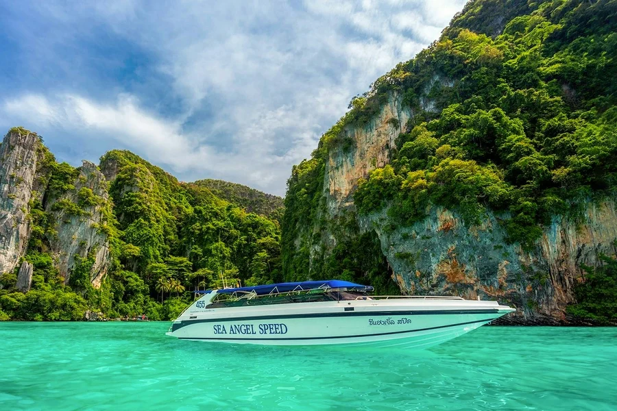 By Speedboat: PhiPhi, Khai Island, Pi Leh Lagoon & Viking Cave Tour with Park Fees, Phuket