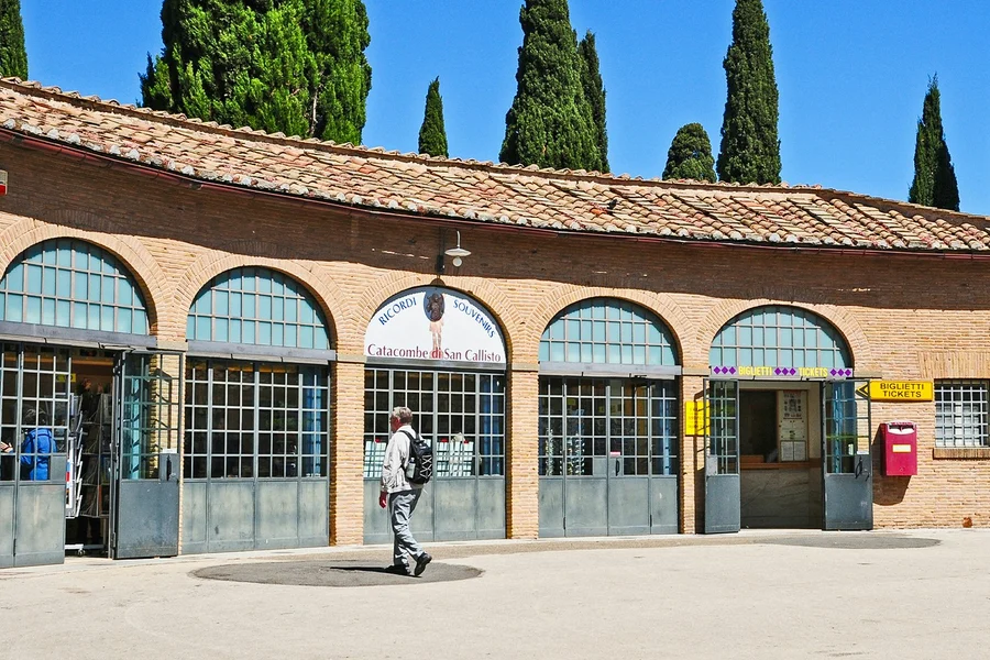 圣卡利斯托地下墓穴导览游, at Catacombs of St. Callixtus, Rome