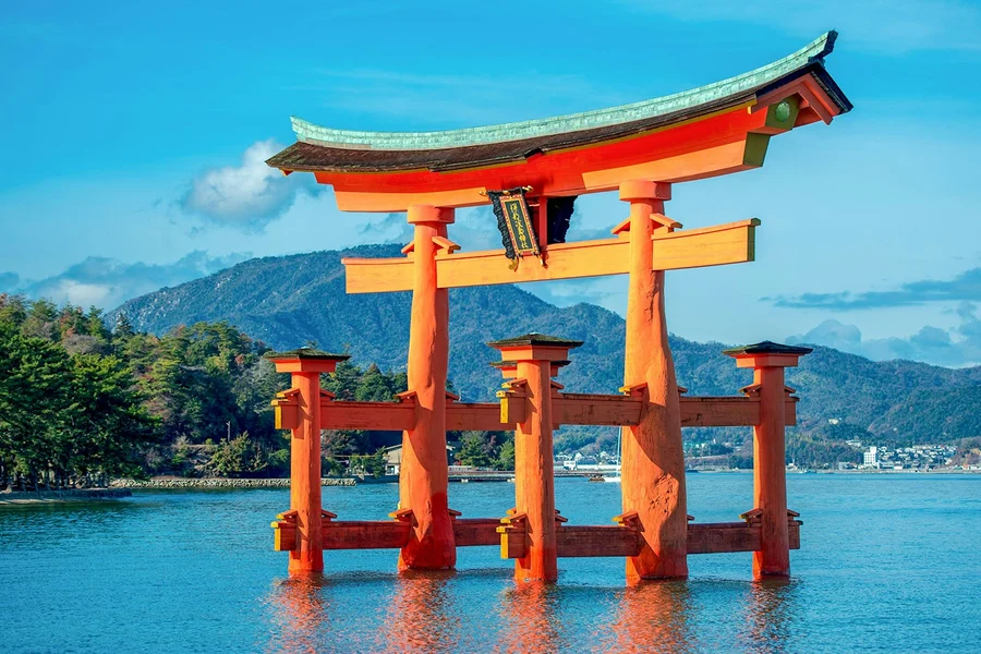Guided Bus Tour of Hiroshima and Miyajima with Lunch, Hiroshima