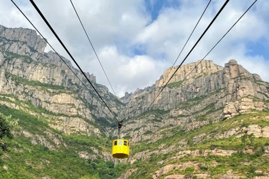 Montserrat Cable Car: Ascent Trip, Barcelona