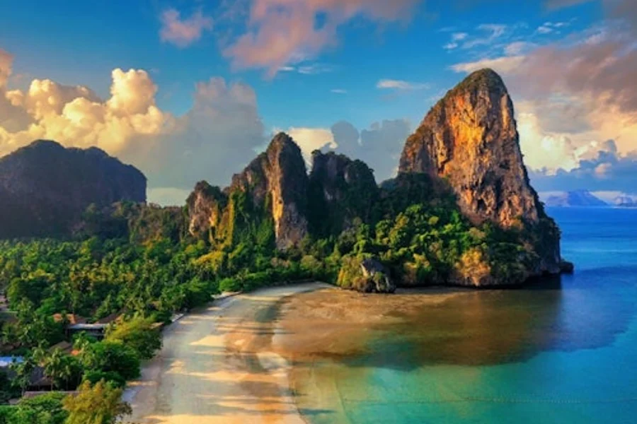 Krabi: One-way Shared Van Transfer From/To Krabi International Airport, Krabi