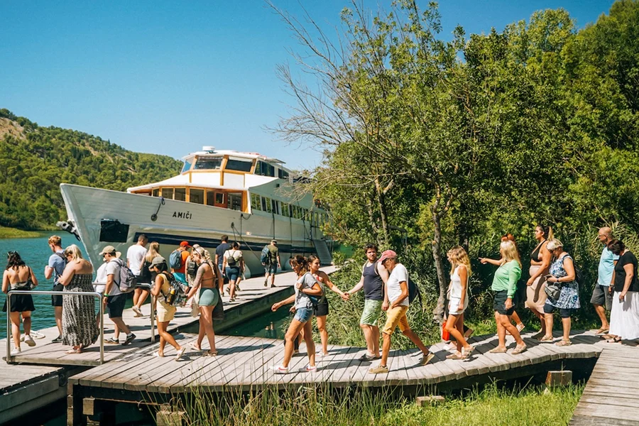 Passeio Guiado de Dia Inteiro ao Parque Nacional de Krka com Passeio de Barco e Natação, Split