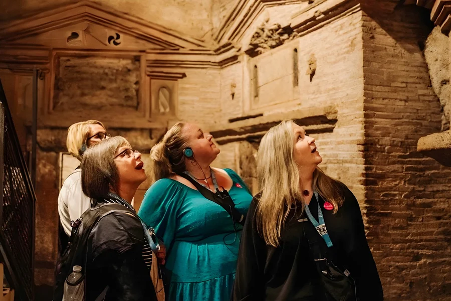Catacombs of St. Callixtus Guided Tour with Transfers, Rome
