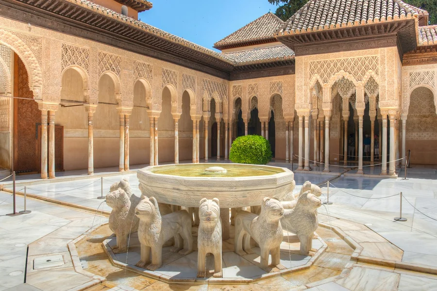 Full-Day Guided Tour of Alhambra with Transfers from Malaga, Malaga