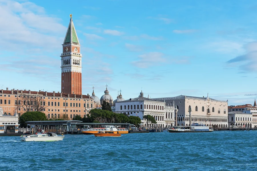 Von Venedig: Murano-Tour mit Besuch in der Glasfabrik, at Campo San Zaccaria, Venice