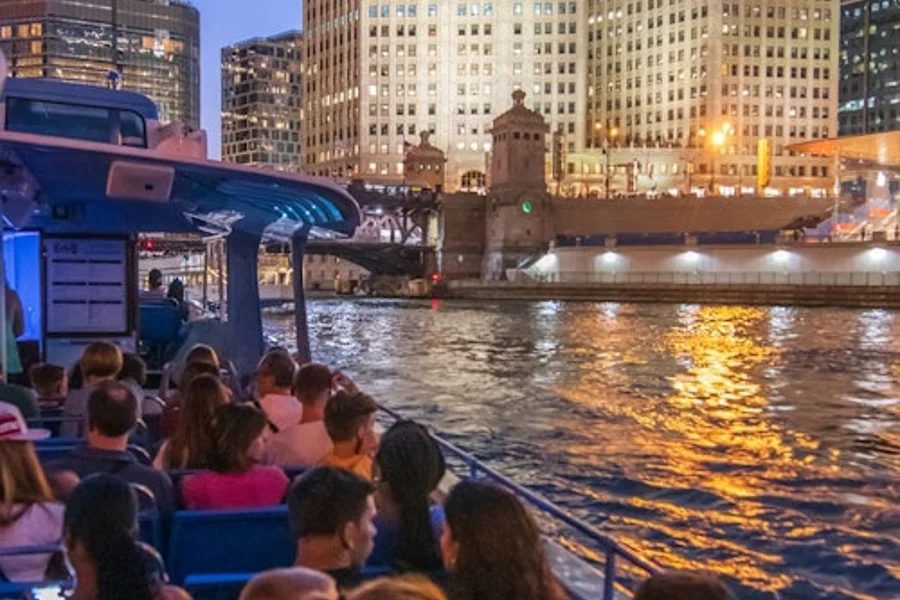 Chicago: Creepy Cruise, Chicago