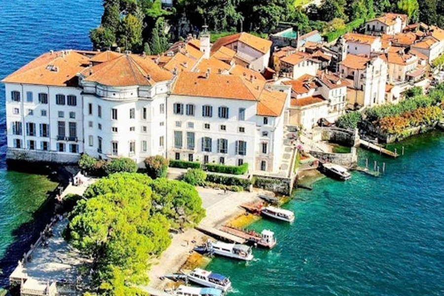Isola Madre and Isola Bella: Hop-on Hop-off Boat Tour, Stresa