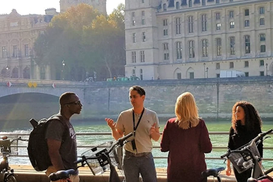 Paris: Charming Nooks & Crannies Bike Tour, Paris