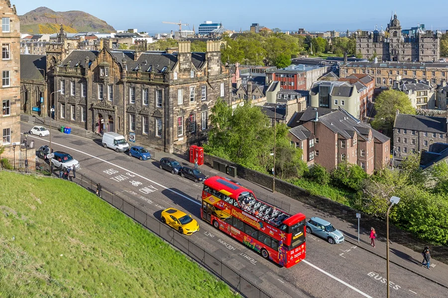 3-Route Edinburgh Hop-On Hop-Off Bus Tour, Edinburgh