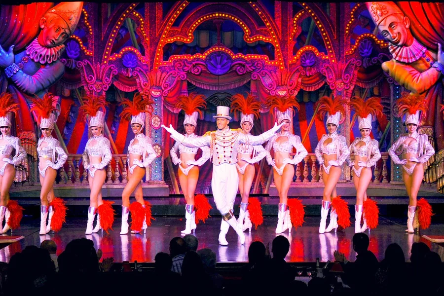 Espectacle del Moulin Rouge amb Sopar, at Moulin Rouge, Paris