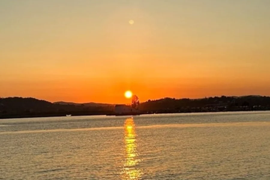 Corfu: Sunset Cruise + Cocktails & Snacks, Corfu
