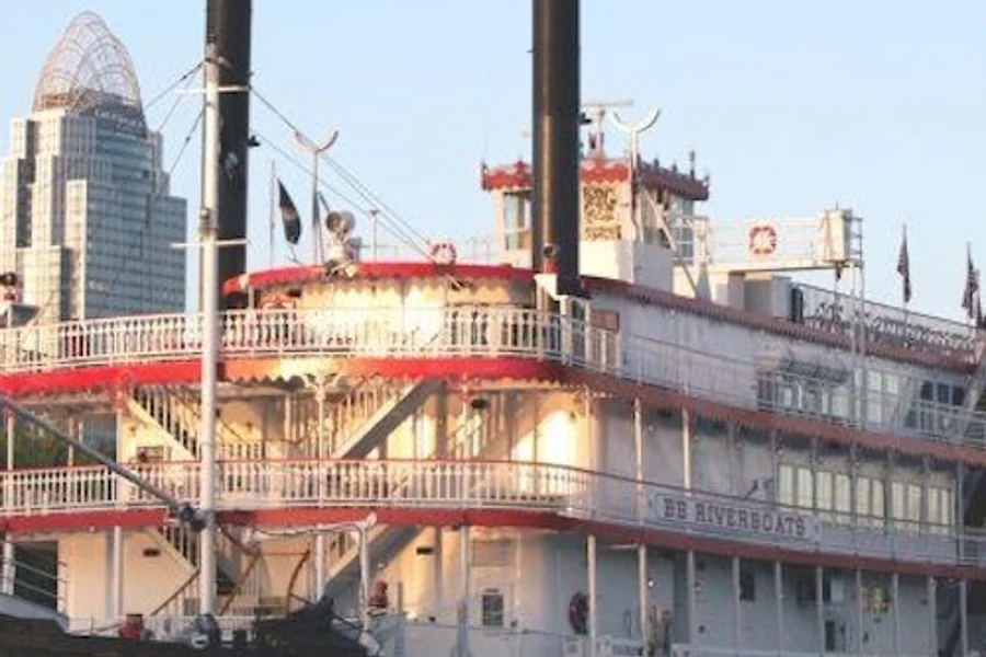 Captain's Dinner Cruise, Newport