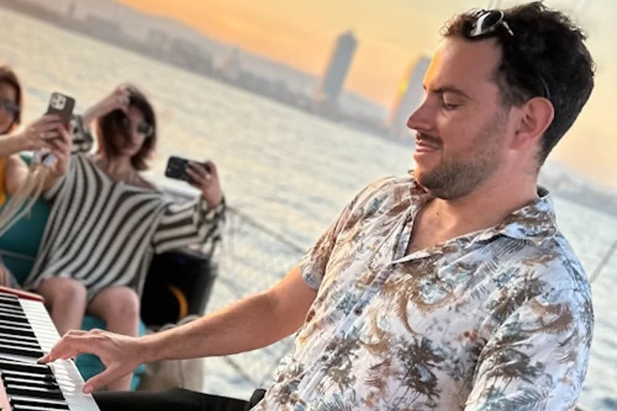 Barcelona: Sunset Cruise with Live Music by Aperol, at Barcelona Boat Trips, Barcelona