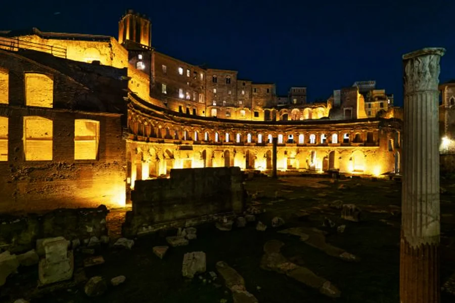 Tour a peu per Trevi, Navona, Panteó i Escales Espanyoles, at Piazza Navona 25, Rome
