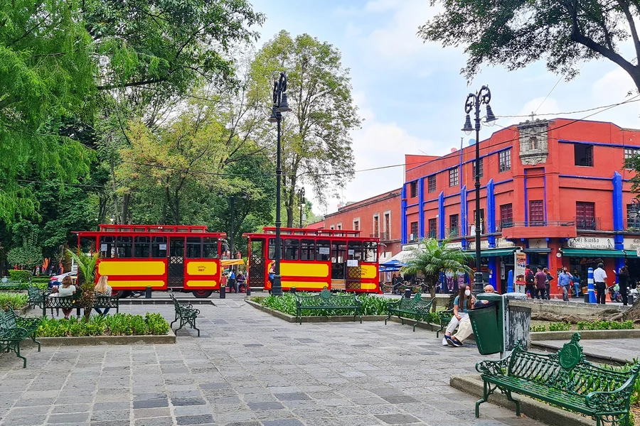 Full-Day Tour: Frida Kahlo Museum Tickets with Coyoacán Stroll & Xochimilco Boat Ride, Mexico City