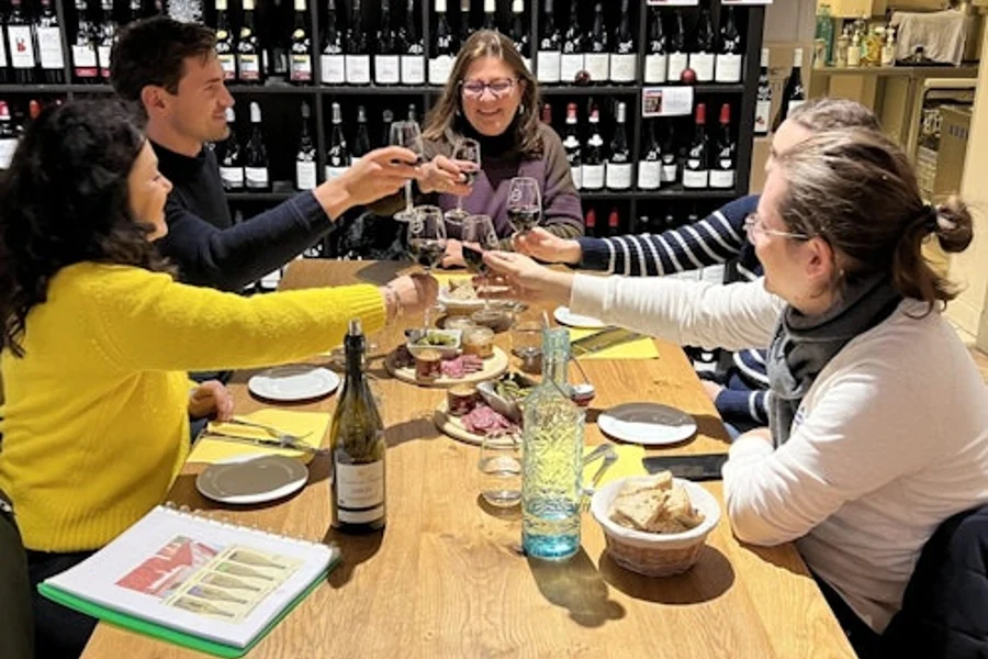 Paris: Gourmet Food Tour in South Montmartre, Paris