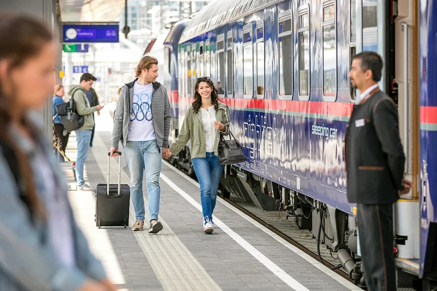 全球铁路通票:在30/60天内选择任意4到15天的灵活通行证, at Paris, Berlin