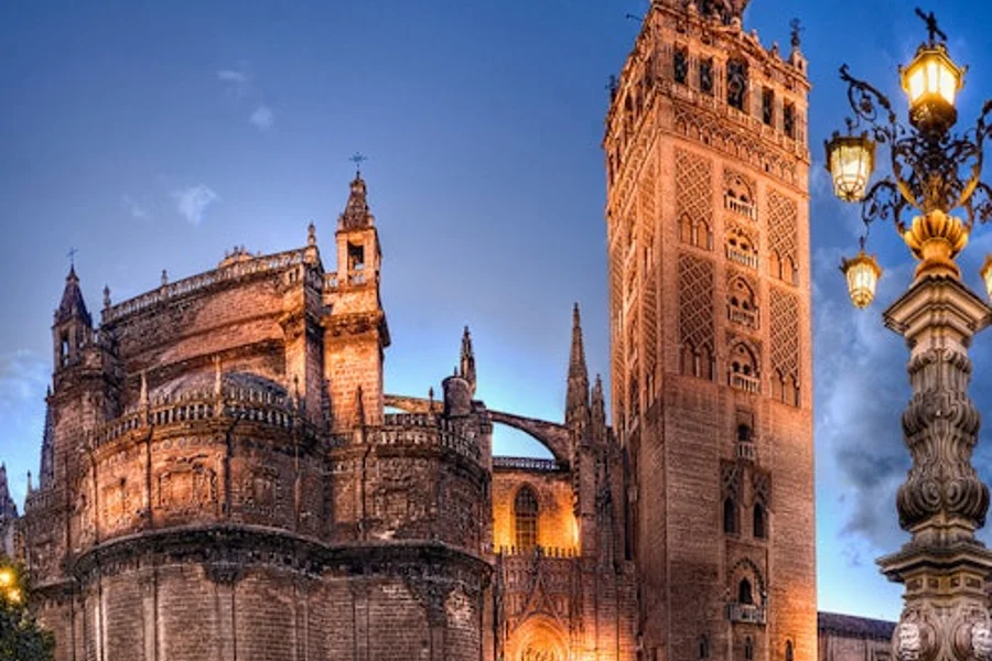 Seville: Guided Night Tour, Seville